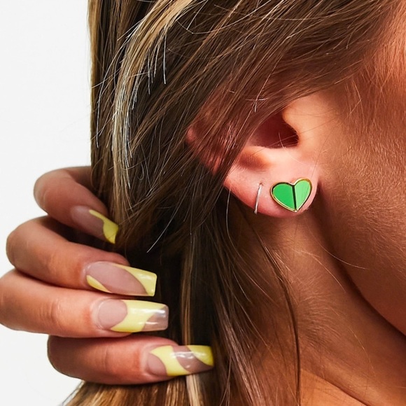 Kate Spade• Heritage Spade Small Heart Studs - Picture 2 of 4